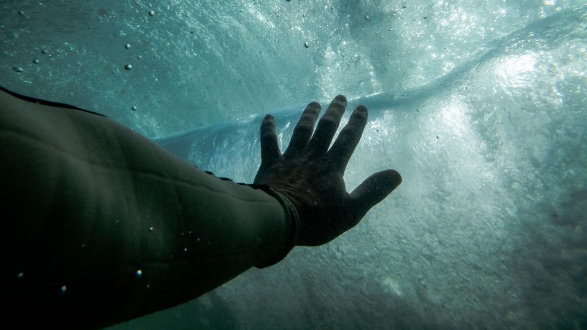 What to do if you fall through ice: how to survive disaster
