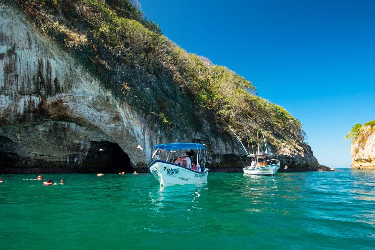 There Are Huge Discounts on These Adults-Only Beach Hotels Right Now