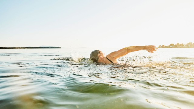 What are the benefits of swimming?