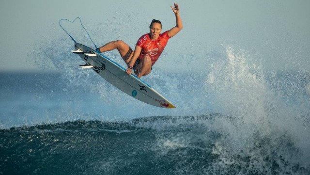 60 stunning photos from Merewether's ripper swell for the Newcastle Cup